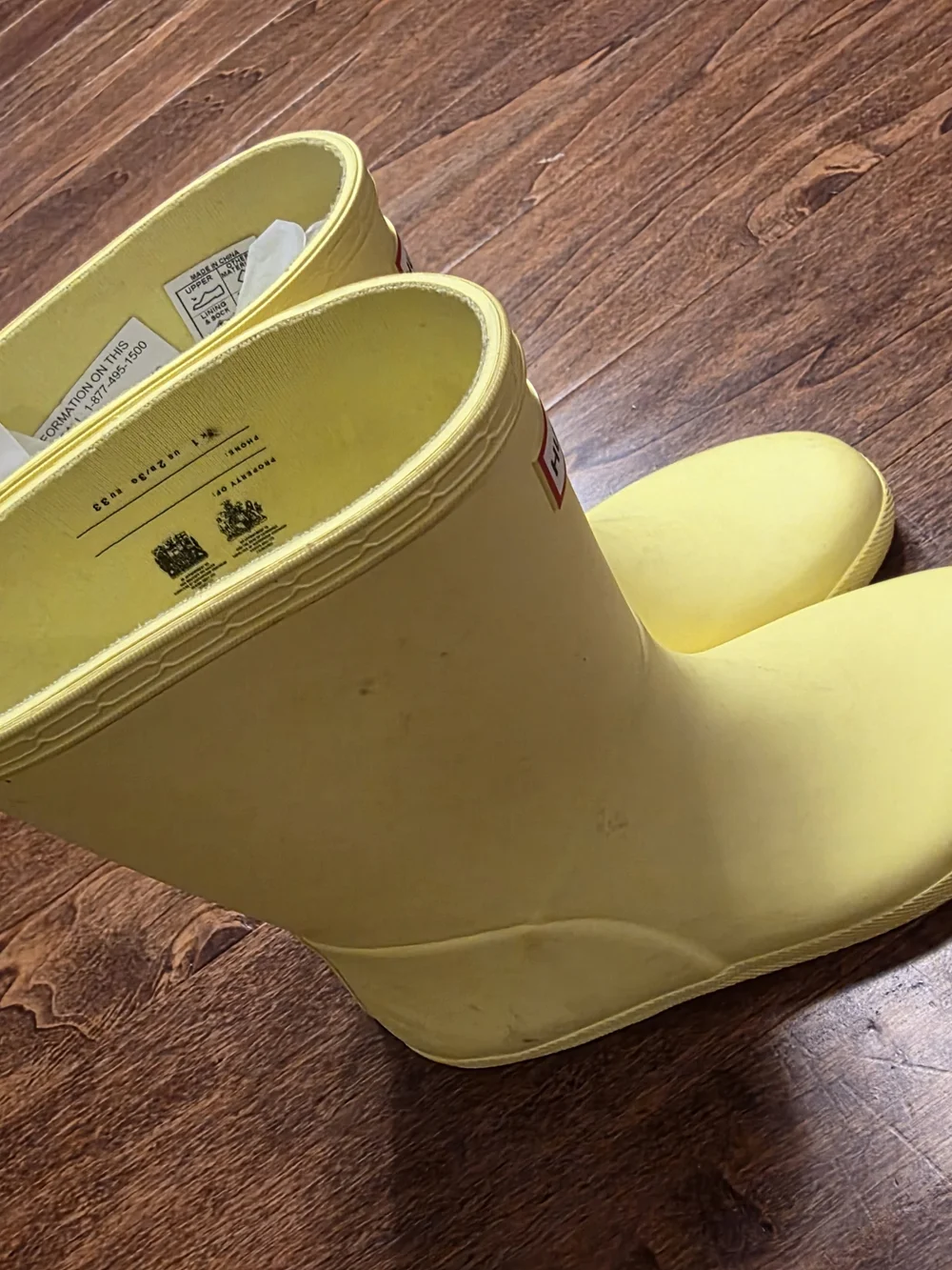 Hunter Kids Yellow Rubber Rain Boots GUC